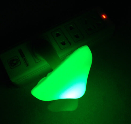 LED Mushroom Night Light – Auto Sensor Plug-in Wall Lamp for Bedroom & Hallway
